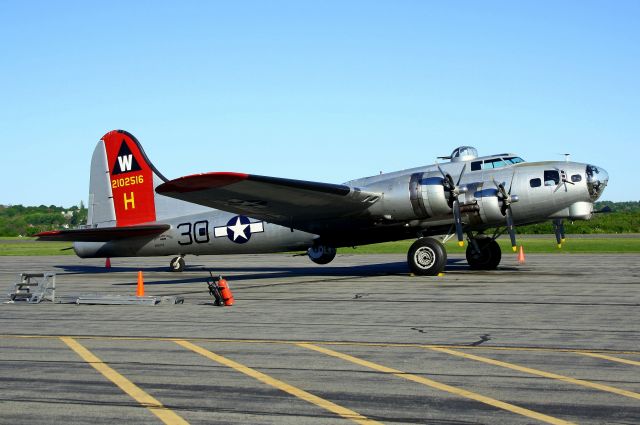 Boeing B-17 Flying Fortress (N5017N) - EAA, the Experimental Aircraft Associations B-17G Flying Fortress Aluminum Overcast. 