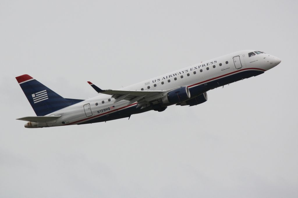 Embraer 170/175 (N129HQ) - US Air Flight 3230 operated by Republic (N129HQ) departs Sarasota-Bradenton International Airport enroute to Charlotte-Douglas International Airport