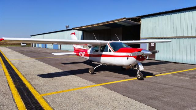 Cessna 177RG Cardinal RG (N799T)