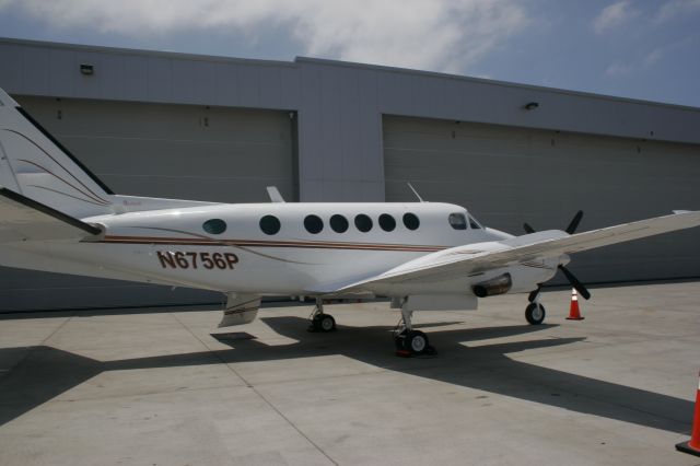 Beechcraft King Air 100 (N6756P)