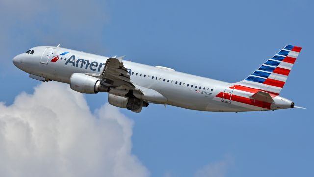 Airbus A320 (N114UW) - American Airlines Airbus A320 (N114UW) departs KCLT Rwy 36R on 06/01/2019 at 2:49 pm