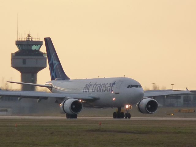 Airbus A310 (C-GTSX) - arriving at Ottawa