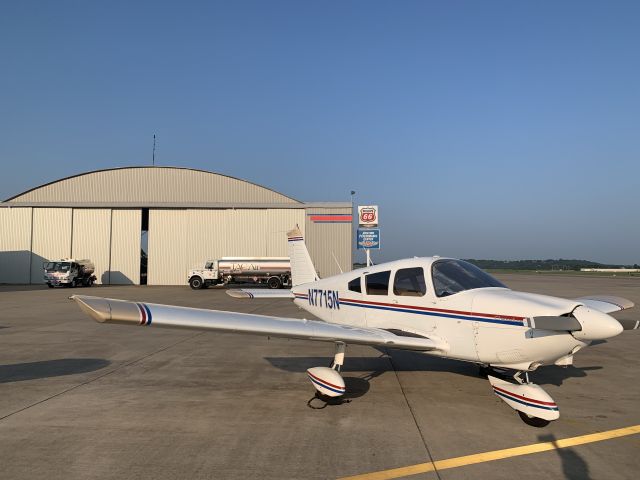 Piper Cherokee (N7715N)