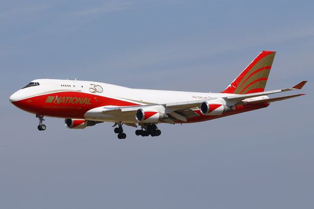 Boeing 747-400 (N936CA)