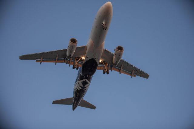 Airbus A320 (ZK-OXJ) - On final for Invercargill runway 22.br /23 January 2020