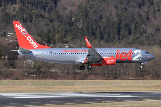 Boeing 737-800 (G-JZBJ)