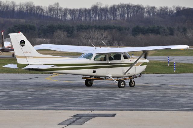 Cessna Skyhawk (N5140D) - Seen at KFDK on 12/17/2009.      a href=http://discussions.flightaware.com/profile.php?mode=viewprofile&u=269247  [ concord977 profile ]/a