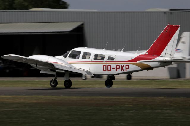 Piper Seneca (OO-PKP)