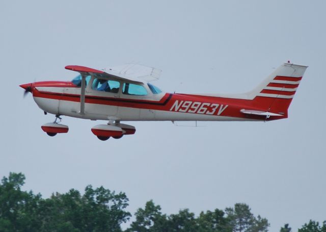 — — - LEADING EDGE AVIATION LLC / Departing 20 - 5/13/10