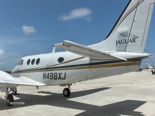 Beechcraft King Air 90 (N488XJ)