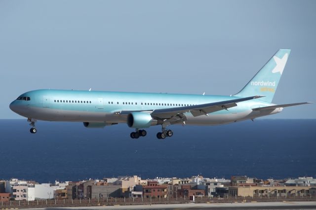 BOEING 767-300 (VP-BOY)