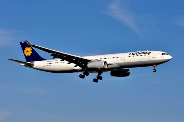 Airbus A330-300 (D-AIKO)