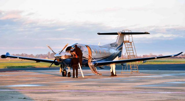 Pilatus PC-12 (N842WF) - Frosty Morning in The Central Valley