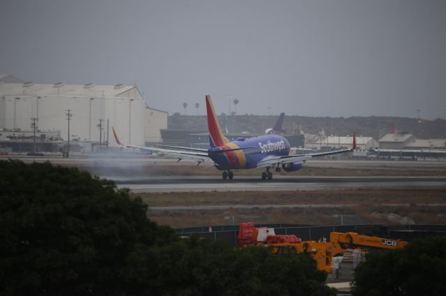 Boeing 737-700 (N798SW)