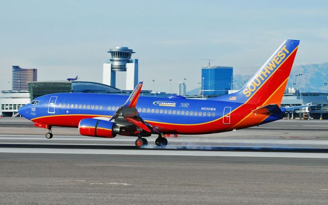 Boeing 737-700 (N930WN) - Southwest Airlines Boeing 737-7H4 N930WN (cn 326636/2784) "Kidds Kids"  Las Vegas - McCarran International (LAS / KLAS) USA - Nevada, December 24, 2010 Photo: Tomas Del Coro