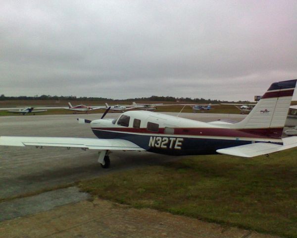 Piper Saratoga (N32TE)