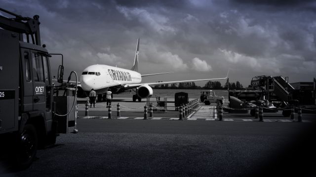 Boeing 737-800 (RYR372)