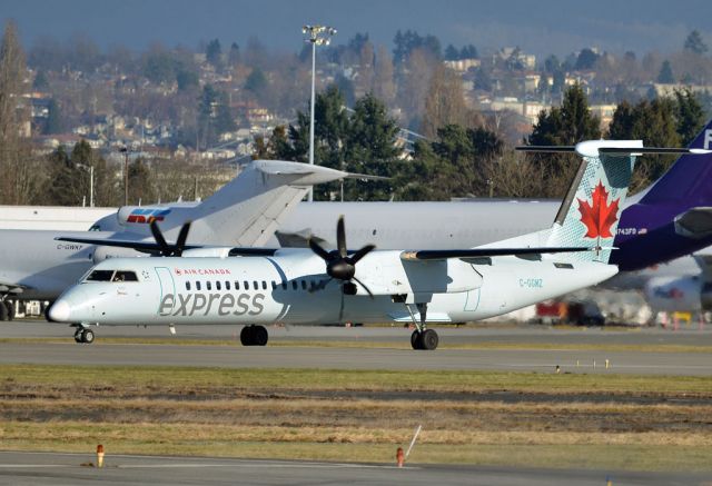 de Havilland Dash 8-400 (C-GGMZ)