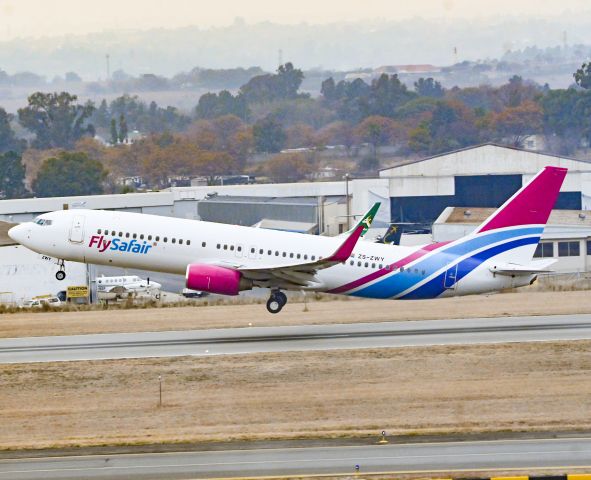 Boeing 737-800 (ZS-ZWY)