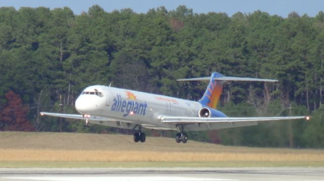 McDonnell Douglas MD-83 (N425NV) - Taken November 29, 2015. 