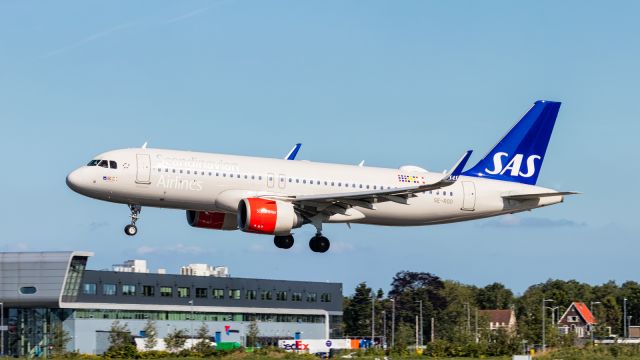 Airbus A320 (SE-ROD)