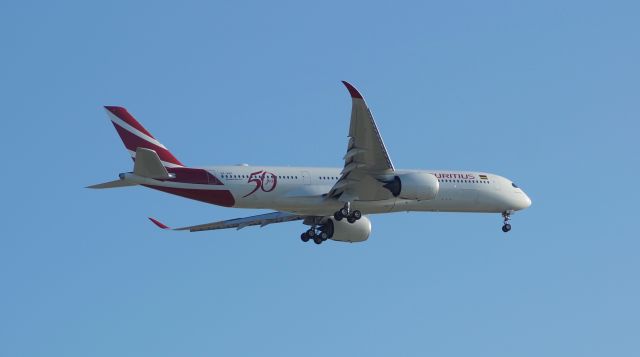 Airbus A350-900 (3B-NBP)