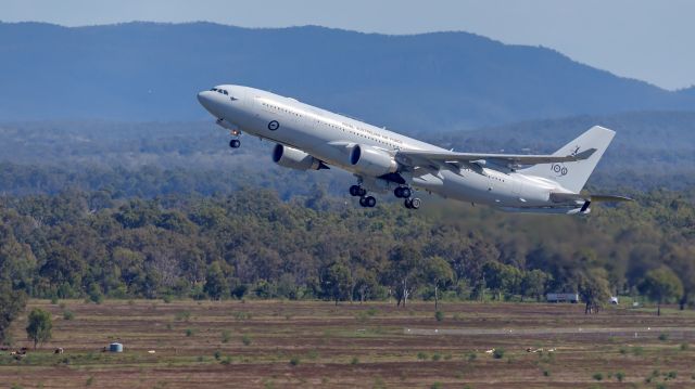 Airbus A330-200 (A39004)