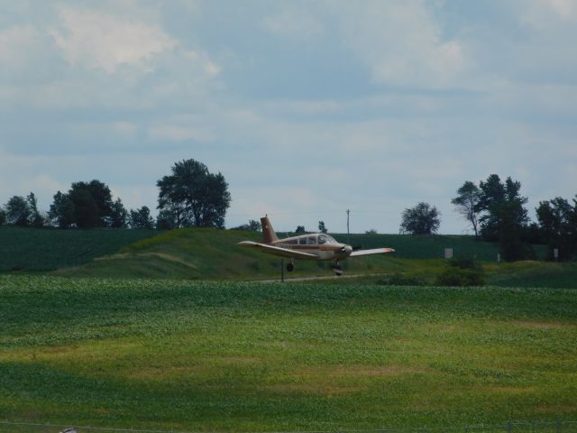 Piper Cherokee (N6303J)