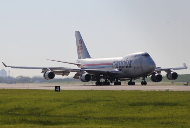 Boeing 747-400 (LX-WCV)