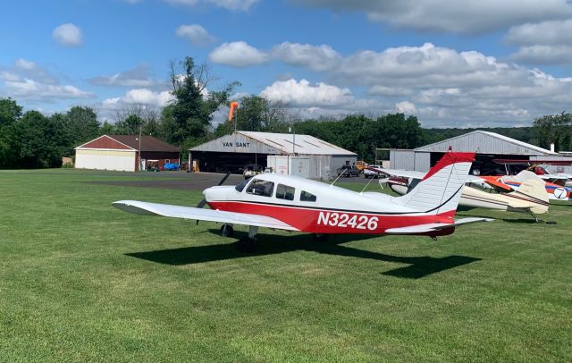 Piper Cherokee (N32426) - 1974 Piper PA-28 180 Cherokee White over Red.