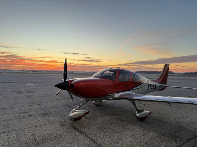 Cirrus SR-22 (N10SA) - Sunrise