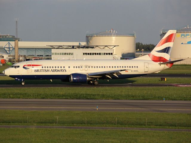 BOEING 737-400 (G-DOCL)