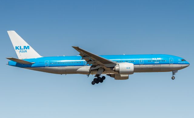 Boeing 777-200 (PH-BQN)