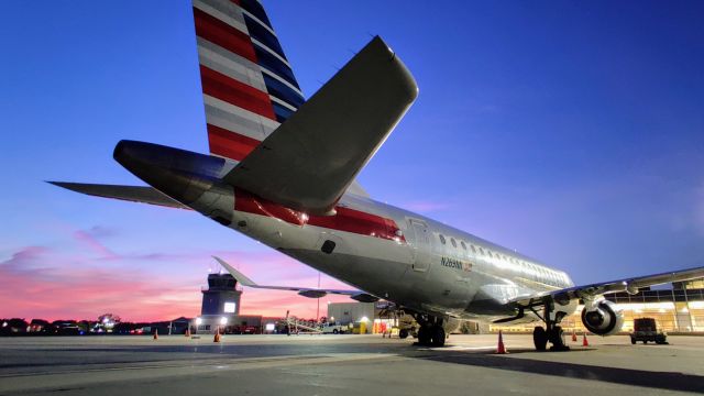 Embraer 175 (N269NN) - Beautiful sunrise at MHK as ship 069 awaits boarding for AA3431 to DFW on July 22nd, 2020. 