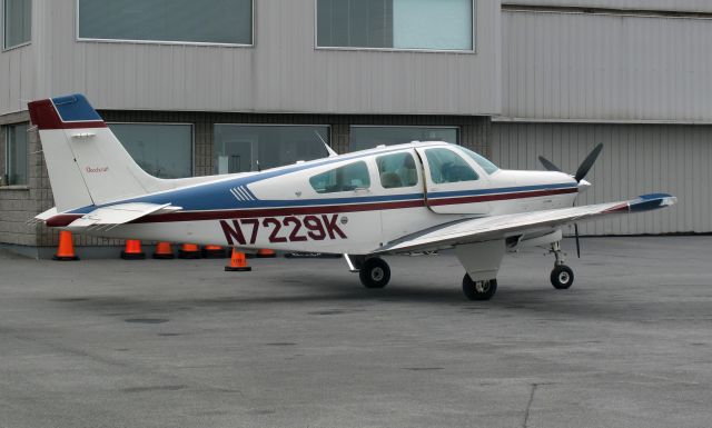 Beechcraft Bonanza (33) (N7229K)