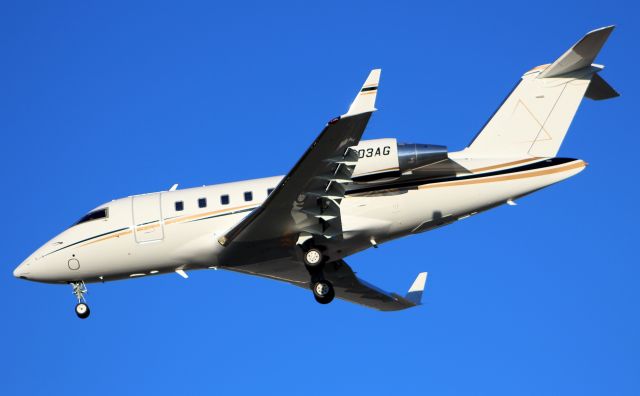 Canadair Challenger (N903AG)