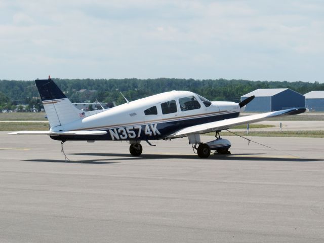 Piper Cherokee (N3574K)