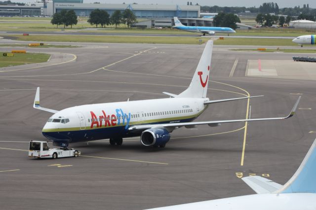 Boeing 737-700 (N739MA)