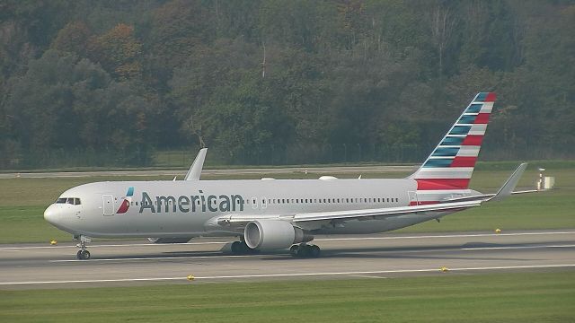 BOEING 767-300 (N342AN) - fly AA65 to JFK, take-off from RWY16