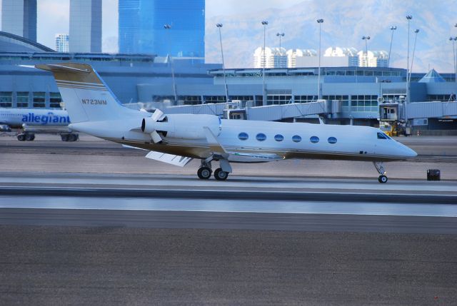 Gulfstream Aerospace Gulfstream IV (N723MM) - Gulfstream Aerospace G-IV-X Gulfstream G450 N723MM (cn 4077)  Las Vegas - McCarran International (LAS / KLAS) USA - Nevada, October 6, 2010 Photo: TDelCoro