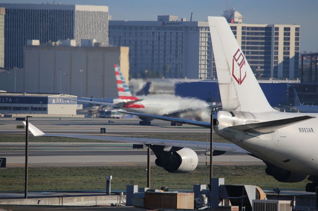 Boeing 747-400 (N903AR)