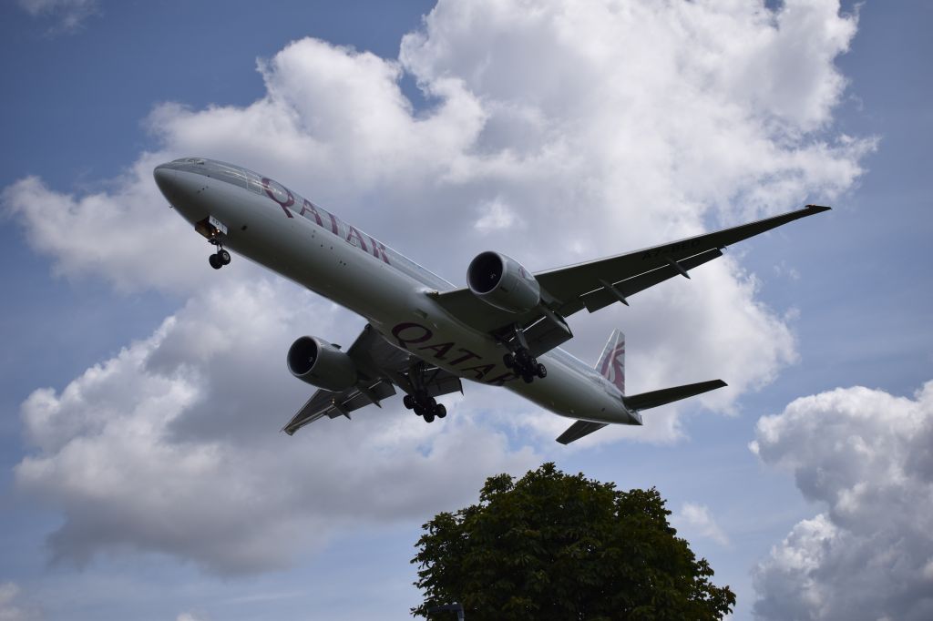 Boeing 777-200 (A7-BED)