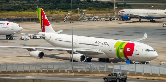 Airbus A340-300 (CD-TOD)