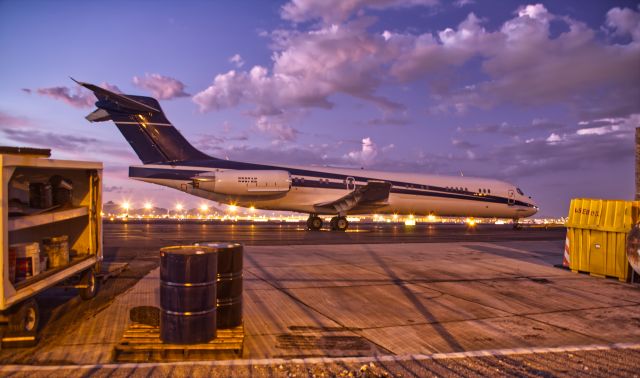 McDonnell Douglas MD-87 (N987AK)