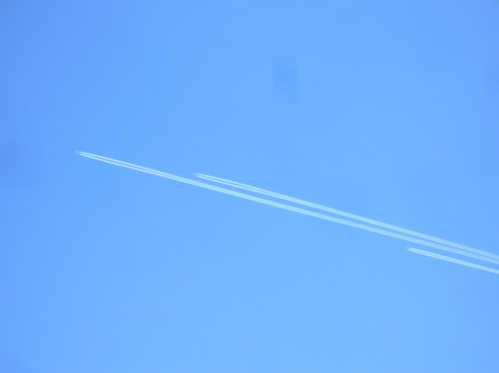 Boeing Globemaster III (C17) - Flight of three C-17s over Hill AFB, Utah. Heading for KTCM.