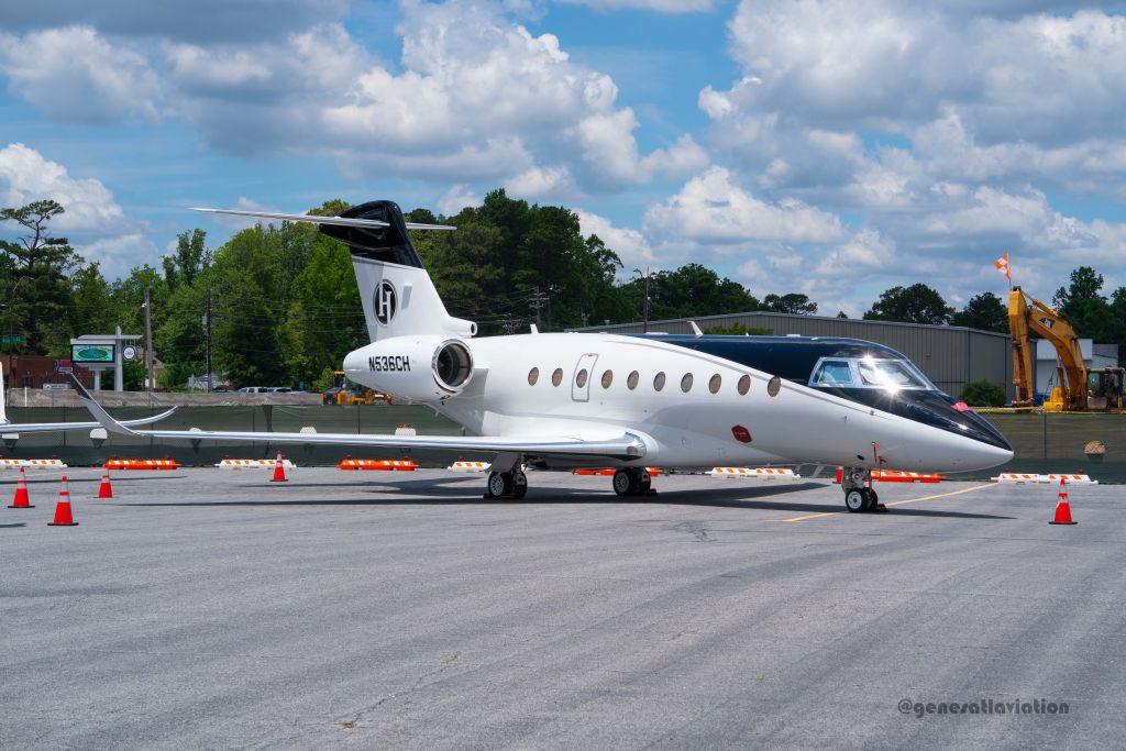 IAI Gulfstream G280 (N536CH) - I like the livery on this plane.  No matter how many times I see it at PDK, it makes me smile!  Gulfstream G280