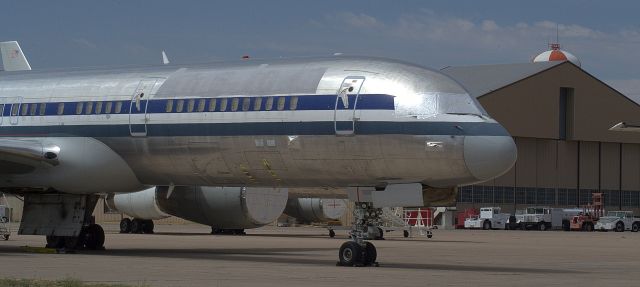 Boeing 757-200 (N603AA) - wasting away at the Roswell Boneyard