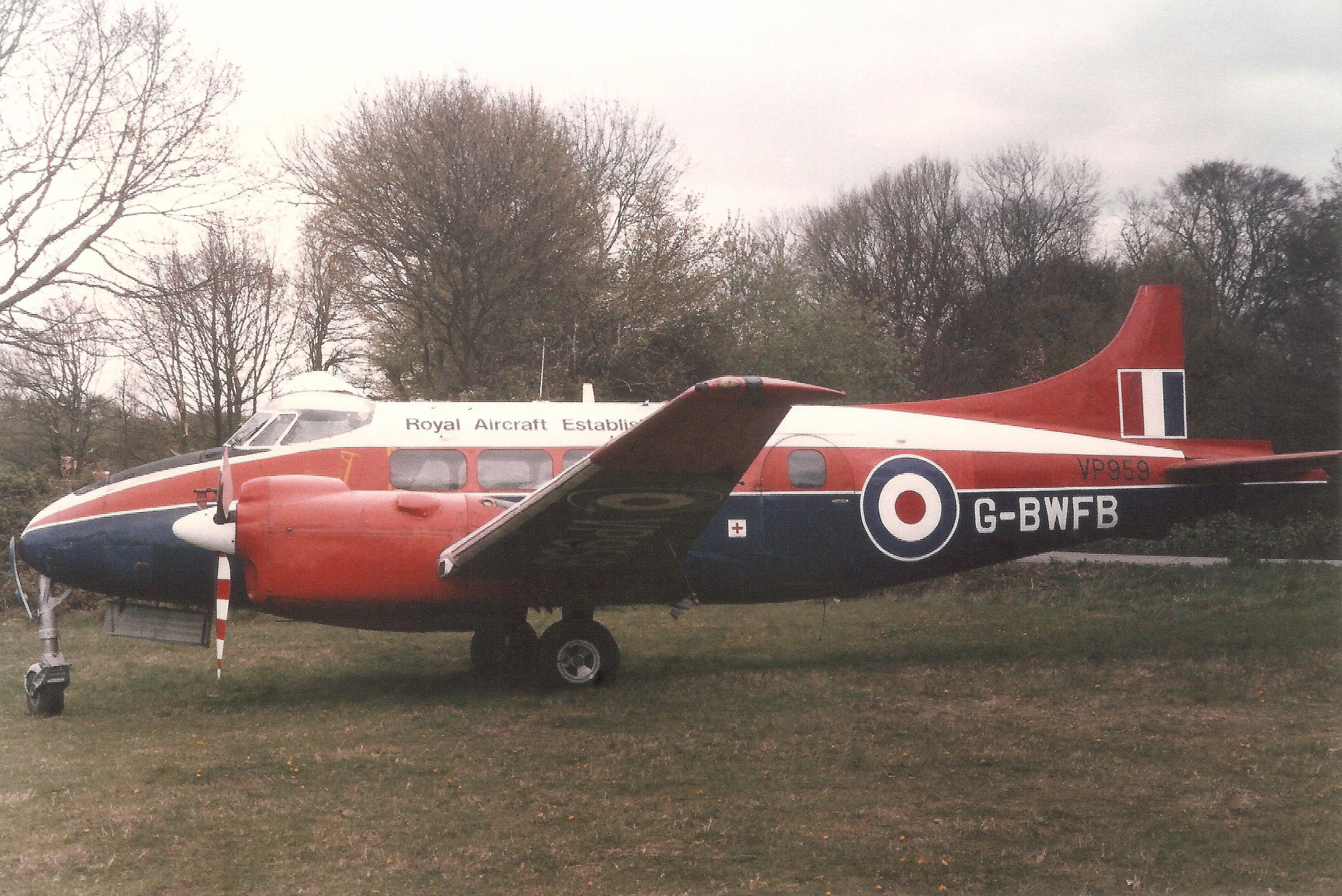 Hawker Siddeley Dove (G-BWFB) - Seen here in Apr-97.br /br /Transferred to USA 1-Dec-97 as N959VP.br /Registration cancelled 8-Aug-00 as exported back to UK.