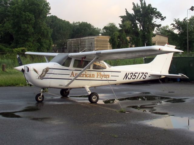 Cessna Skyhawk (N3517S)