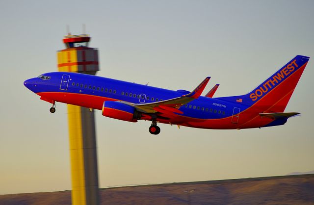 Boeing 737-700 (N265WN)